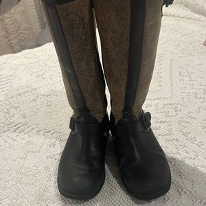 UGG Black and Cream Boots Chancery
